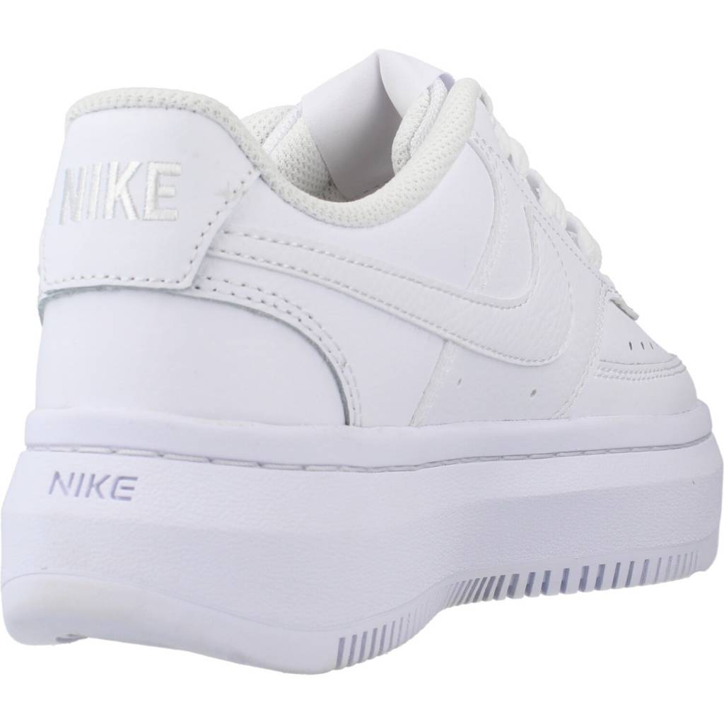 Zapatos de la marca NIKE en zacaris